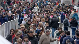 Miles de fieles celebraron San Cayetano, el santo del "pan y el trabajo"