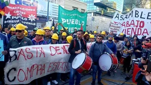 El centro un caos, multitudinaria marcha piquetera por Córdoba