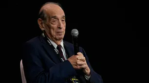 El economista más escuchado por Milei criticó las nuevas medidas sobre el dólar: "Una tontería"