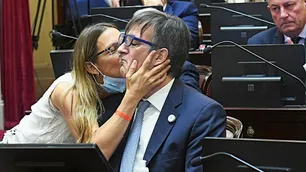 Esteban Bullrich sigue estable: se le quitó la sedación, está despierto y acompañado de su familia