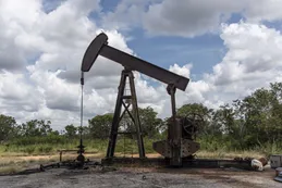 Crisis de combustible en Venezuela se agravará tras derrame