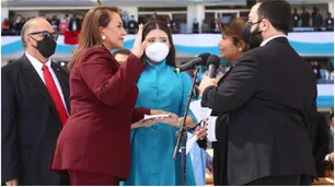 Xiomara Castro juró como presidenta de Honduras con Cristina Kirchner como testigo