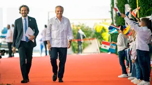 El Presidente reclamó por la deuda, la guerra y el sistema financiero