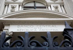 Inflación y dólar, la pesada herencia de los titulares del Banco Central