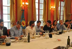 Almuerzo “motivador” de los jefes de Gabinete con los candidatos de la Provincia