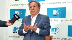 Eduardo Duhalde: "No vi la serie 'Diciembre 2001', prefiero ver fútbol"
