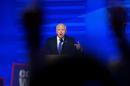 Tim Walz aceptó oficialmente acompañar la fórmula demócrata de Kamala Harris