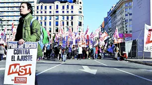 A 20 años de la crisis de 2001: qué decían las tapas de los diarios del 13 de diciembre