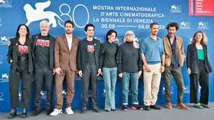 El Festival de Venecia comenzó con premios honoríficos y una ‘alfombra roja’ diferente