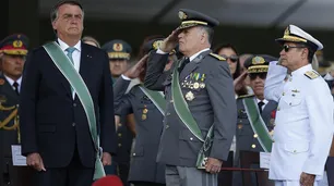 Jair Bolsonaro, aislado: su "enemigo" Alexandre de Moraes le arrebató el apoyo de los militares