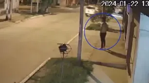 Escape de película en San Justo: dos delincuentes se tiraron de una camioneta en movimiento y burlaron a la policía