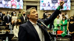 Según un diputado del Frente de Izquierda, “la mitad de los votantes de Milei está condenando el DNU”