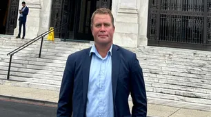 Quién es Tim Ballard, el hombre que se reunió con Cúneo Libarona, se fotografió con Milei y fue denunciado por acoso sexual
