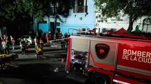 Derrumbe en Floresta: 35 ambulancias, bomberos y perros rescatistas para asistir a las víctimas