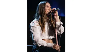 Yami Safdie tiene 25 años, es de Haedo, y fue la cantante elegida como telonera de Luismi