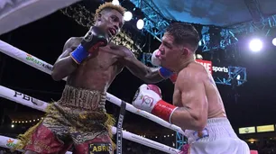 En una batalla épica, Brian Castaño cayó por nocaut ante el estadounidense Jermell Charlo