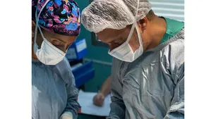 Dr. Santiago Grinstein: cirugía de aumento mamario de pronta recuperación