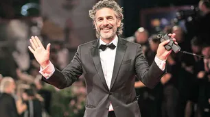 Sbaraglia se lució en Venecia y ya está en Nápoles para filmar la serie de Maradona