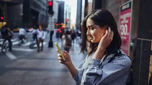 ¿Por qué varía tanto el costo de los datos móviles en América Latina?