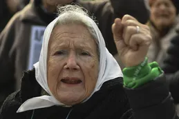 Taty Almeida: "A pesar de los bastones y las sillas de ruedas, las locas seguimos de pie"