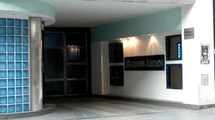 Quieren permitir tríos y swingers en los hoteles alojamientos porteños