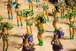 El carnaval más largo del mundo, se mueve al ritmo del candombe y está en Montevideo