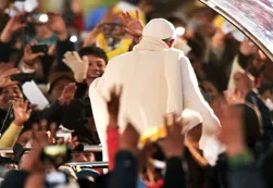 Francisco llegó a Bolivia y continúa con su gira sudamericana