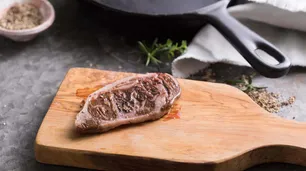 La irrelevancia del animal: cómo el camino de la intensificación nos lleva inexorablemente a la carne de laboratorio