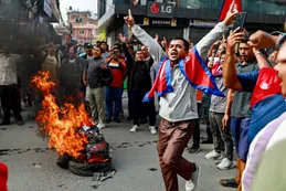 Nepal en llamas: la nostalgia por la figura del "rey-dios" resurge en plena violencia