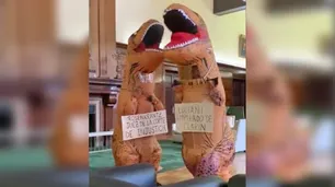 Disfrazados de dinosaurios en la UBA, dos estudiantes cuestionaron a Luciani y Rosenkrantz: “Empleado de Clarín”