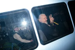Trump se distancia de WikiLeaks y de su fundador Julian Assange