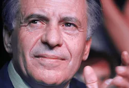 Cristóbal y Lotería abren el paraguas antes de que llueva
