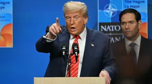 Donald Trump exalta el militarismo y compara los bombardeos sobre Irán con el ataque nuclear en Hiroshima y Nagasaki