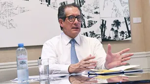 Miguel Pesce espera ampliar u$s1000 millones las reservas del BCRA con las medidas tomadas