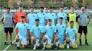 Dos inmigrantes nostálgicos fundaron un club de fútbol argentino en Madrid