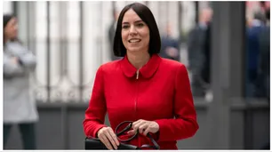 Nuevo cruce de un ministro español a Milei: "Es un negacionista que atenta contra la democracia"