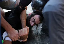 Judío ortodoxo apuñaló a seis personas en marcha del orgullo gay en Jerusalén