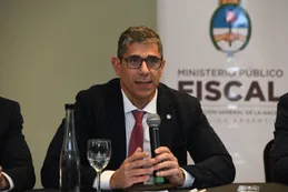 Detienen a ex efectivo federal que usurpaba la identidad de un juez para cobrar traslados a policías de Corrientes