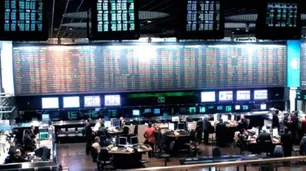 Mercado: cuáles son las razones del derrumbe de los bonos CER