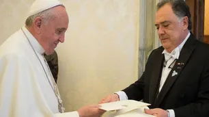 Diputados piden una sesión especial para homenajear al Papa Francisco y se posterga la interpelación a Francos