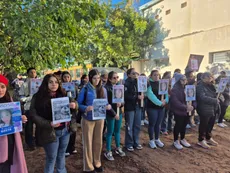 “Ella pedía ayuda”: la desgarradora marcha por Graciela López y las denuncias contra el policía acusado
