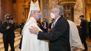 Ante Alberto Fernández, Mario Poli pidió "pensar en el prójimo y en sus necesidades de educación y justicia"