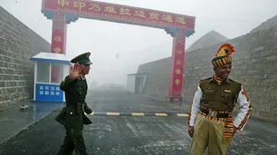 Tensión entre India y China: tres militares muertos en la frontera