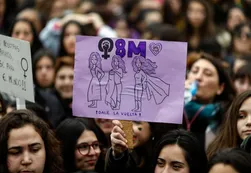 #8M: Marchas, paro, pañuelazo y asambleas en el Día Internacional de la Mujer