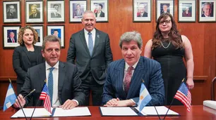 Argentina firma acuerdos con siete países en el marco del acuerdo con el Club de París