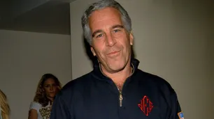 Miembro del gabinete de Trump admite haber viajado a la isla de Jeffrey Epstein
