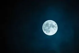 Durante tres días, la Luna se alinea con Marte, Júpiter y Saturno