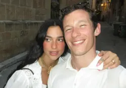 Dua Lipa y Callum Turner planean su boda en Villa Igiea, el histórico palacio de Palermo