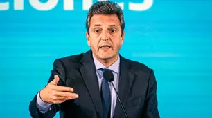 A cien días de la asunción del “leve” Superministro, la política económica del Gobierno sigue siendo “humo sobre el agua”