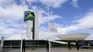 Brasil supera las 10 mil muertes y el Congreso declara luto por tres días